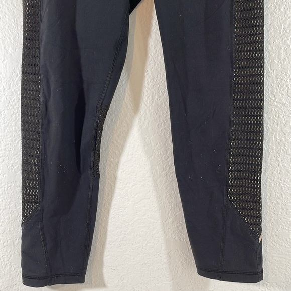 VICTORIA’S SECRET VSX SPORT KNOCKOUT ATHLETIC CAPRI LEGGINGS SIZE XS BLACK - Picture 3 of 8